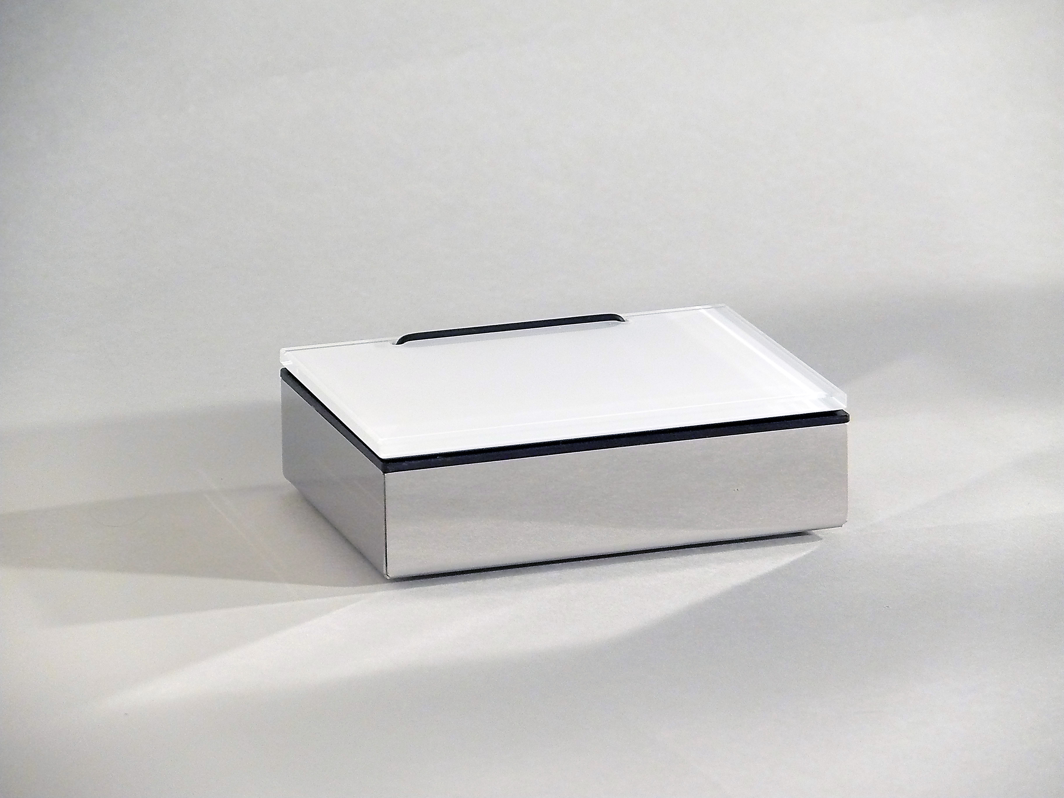 Azizumm wet wipe holder