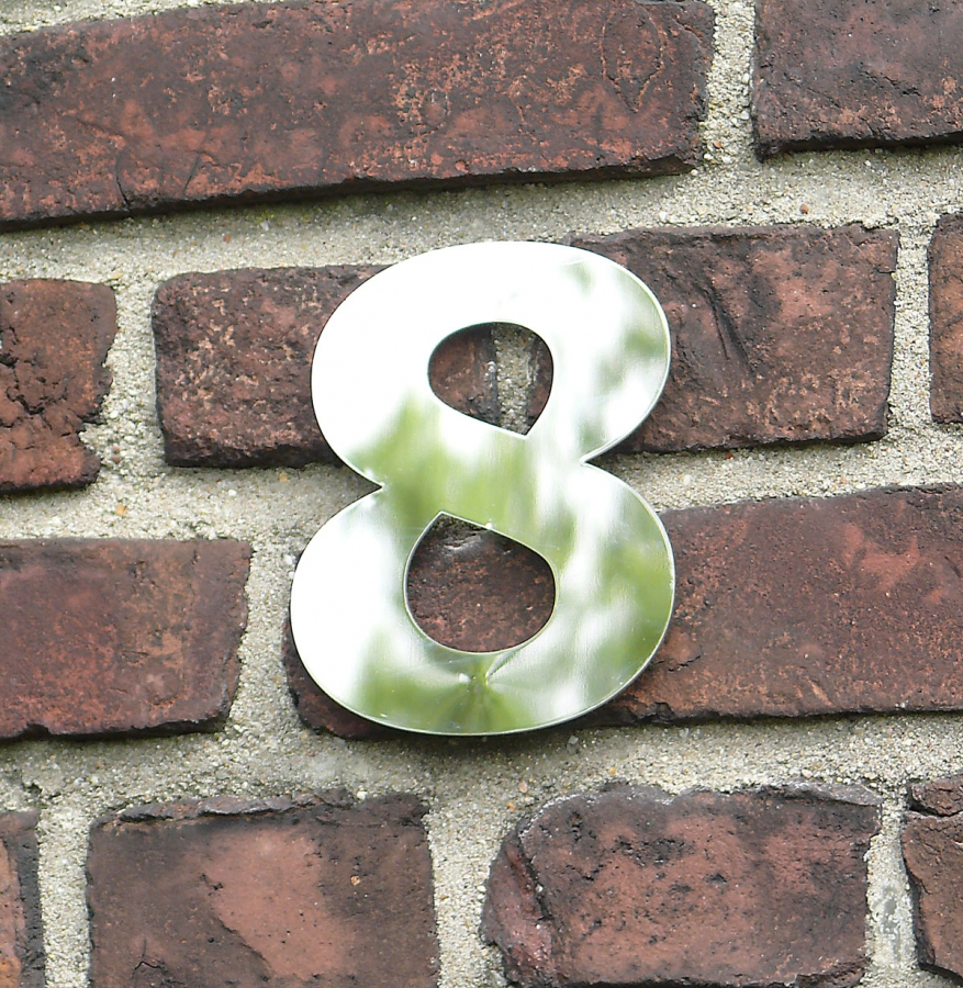 Hausnummer "8", ACHT, aus poliertem Edelstahl