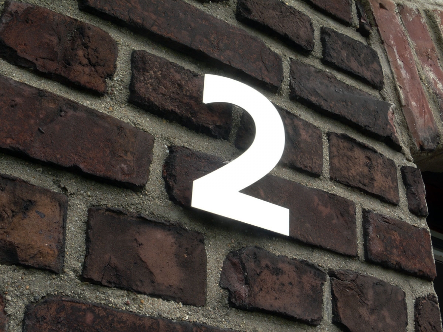 Hausnummer "2", ZWEI, aus poliertem Edelstahl